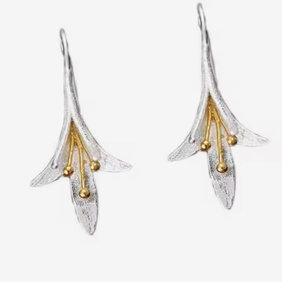 925 Sterling Silver Flower Earrings,, Calla Lily Earrings - Picture 6 of 6